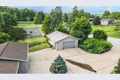 W2179  Shamrock Dr, Sheboygan Falls, WI 53083 - Photo 4