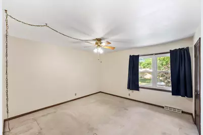 N76W14597  North Point Dr, Menomonee Falls, WI 53051 - Photo 30