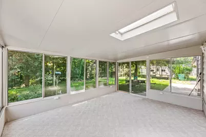 N76W14597  North Point Dr, Menomonee Falls, WI 53051 - Photo 36