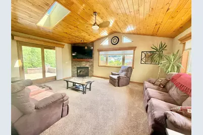 1035  Laager Ln, Oshkosh, WI 54902 - Photo 16