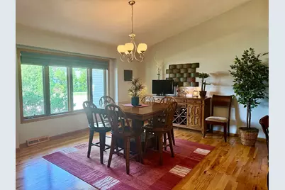 1035  Laager Ln, Oshkosh, WI 54902 - Photo 8