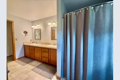 1035  Laager Ln, Oshkosh, WI 54902 - Photo 28