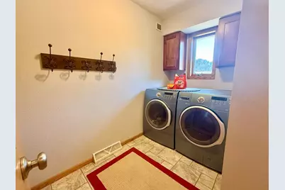 1035  Laager Ln, Oshkosh, WI 54902 - Photo 20