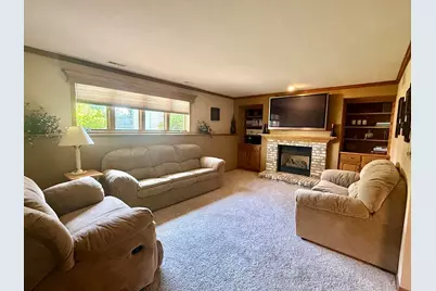 1035  Laager Ln, Oshkosh, WI 54902 - Photo 22