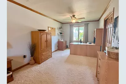 1035  Laager Ln, Oshkosh, WI 54902 - Photo 32