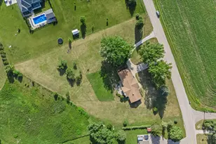 S93W22525 Henneberry Ave, Vernon, WI 53103 - Photo 2