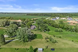 S93W22525 Henneberry Ave, Vernon, WI 53103 - Photo 34