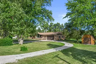 S93W22525 Henneberry Ave, Vernon, WI 53103 - Photo 36