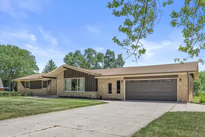 S93W22525  Henneberry Ave, Vernon, WI 53103 - Photo 40