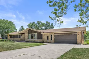 S93W22525 Henneberry Ave, Vernon, WI 53103 - Photo 40