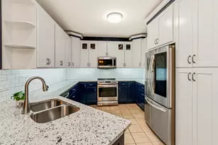 3822 S Centennial Cir, Milwaukee, WI 53221 - Photo 10