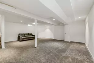 3822 S Centennial Cir, Milwaukee, WI 53221 - Photo 22