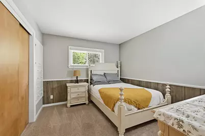795 W Monrovia Ave, Glendale, WI 53217 - Photo 12