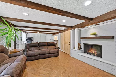 795 W Monrovia Ave, Glendale, WI 53217 - Photo 20