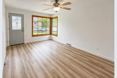 2735 E Bolivar Ave, Saint Francis, WI 53235 - Photo 4