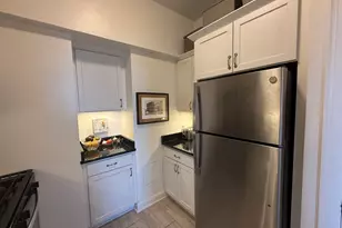 925 E Wells St, Milwaukee, WI 53202 - Photo 10