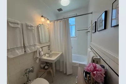 925 E Wells St #822, Milwaukee, WI 53202 - Photo 14