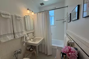 925 E Wells St, Milwaukee, WI 53202 - Photo 14