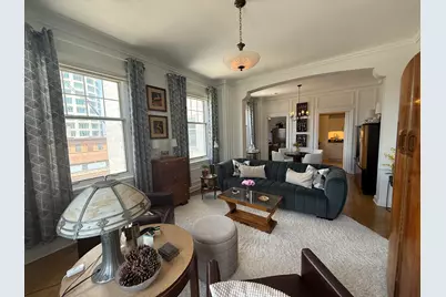 925 E Wells St #822, Milwaukee, WI 53202 - Photo 4