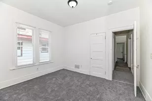 3240 W Juneau Ave, Milwaukee, WI 53208 - Photo 10