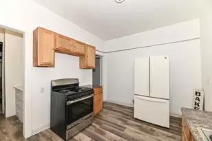 3240 W Juneau Ave, Milwaukee, WI 53208 - Photo 6