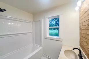 709 Wolcott St, Sparta, WI 54656 - Photo 12