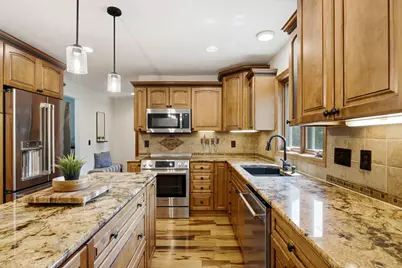 1990  Kettle Side Ct, Richfield, WI 53076 - Photo 8