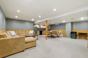 1990 Kettle Side Ct, Richfield, WI 53076 - Photo 22