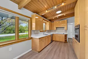 807 E Wahner Pl, Bayside, WI 53217 - Photo 6