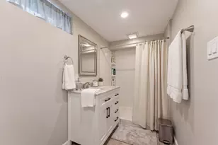 807 E Wahner Pl, Bayside, WI 53217 - Photo 30