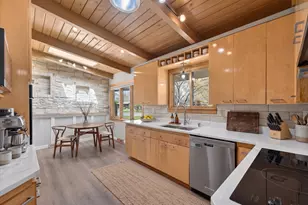 807 E Wahner Pl, Bayside, WI 53217 - Photo 8