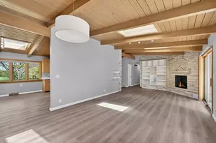 807 E Wahner Pl, Bayside, WI 53217 - Photo 10