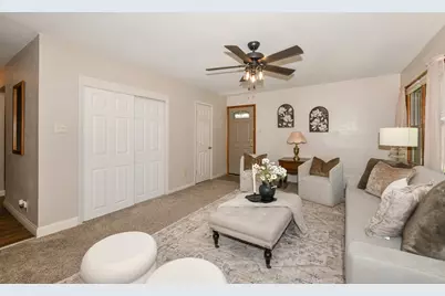 5769 N River Forest Dr, Glendale, WI 53209 - Photo 12
