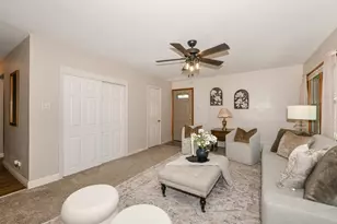 5769 N River Forest Dr, Glendale, WI 53209 - Photo 12