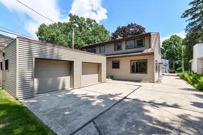 5769 N River Forest Dr, Glendale, WI 53209 - Photo 38