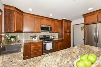 5769 N River Forest Dr, Glendale, WI 53209 - Photo 18