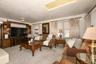 5769 N River Forest Dr, Glendale, WI 53209 - Photo 6