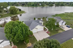 1505 Blue Heron Dr, Two Rivers, WI 54241 - Photo 2