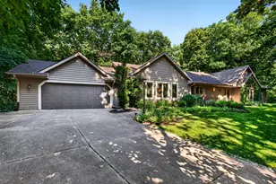 315 Kettle Ct, Slinger, WI 53086 - Photo 2