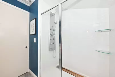 5029 W Fillmore Dr, Milwaukee, WI 53219 - Photo 20