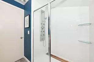 5029 W Fillmore Dr, Milwaukee, WI 53219 - Photo 20