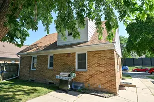 5029 W Fillmore Dr, Milwaukee, WI 53219 - Photo 34