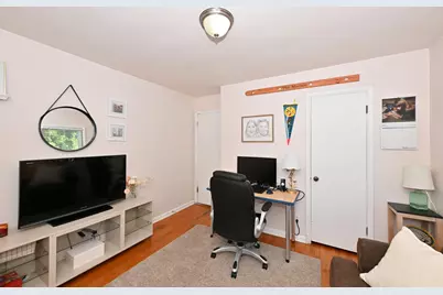 5029 W Fillmore Dr, Milwaukee, WI 53219 - Photo 18