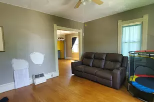 1028 S 32nd St, Milwaukee, WI 53215 - Photo 16