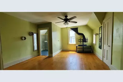 1028 S 32nd St, Milwaukee, WI 53215 - Photo 10