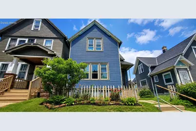 1028 S 32nd St, Milwaukee, WI 53215 - Photo 1