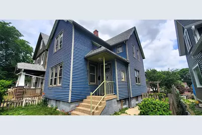 1028 S 32nd St, Milwaukee, WI 53215 - Photo 6