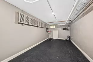 2928 E Kenwood Blvd, Milwaukee, WI 53211 - Photo 38