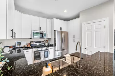 1888 N Water St #506, Milwaukee, WI 53202 - Photo 12
