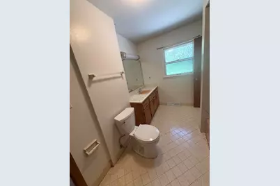 8414 S Verdev Dr, Oak Creek, WI 53154 - Photo 10